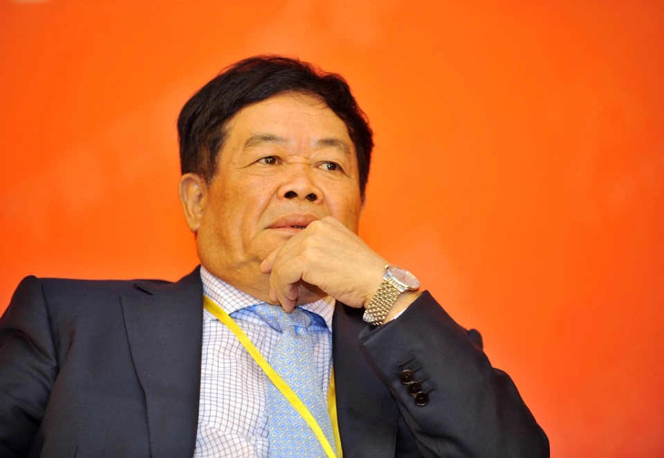 133�f�׷����������{����ˮ�棬�ܵ���ֱ�������������r��͹���